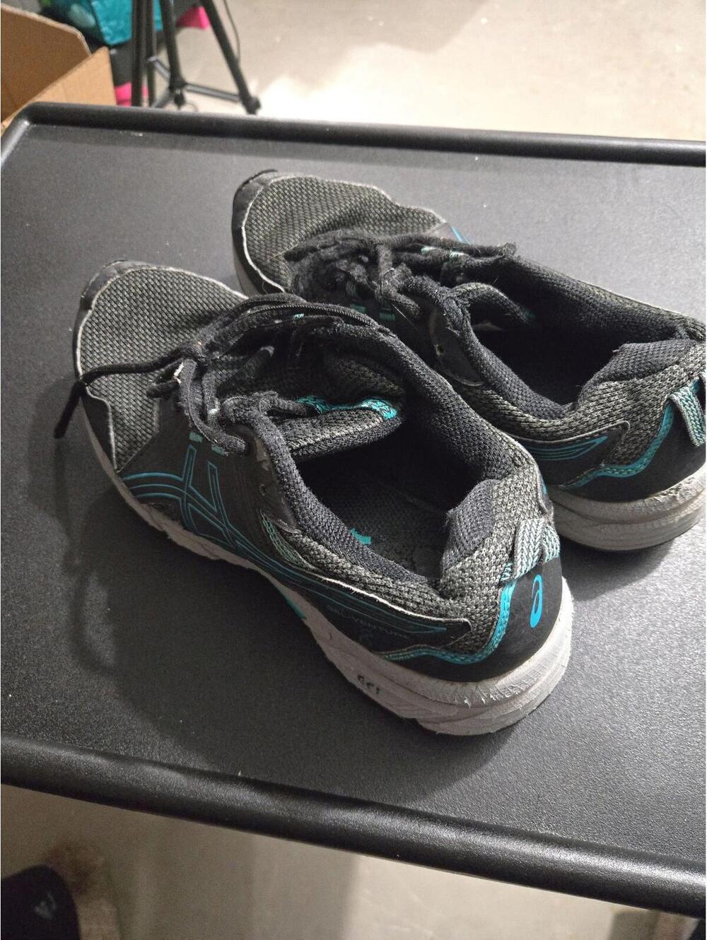 ASICS Girls Black & Teal Athletic Running Shoes Size 5